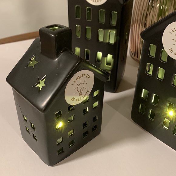NIB Ceramic Set of 3 LED Light Houses Black Matte color - Picture 4 of 13